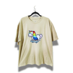 Playera Unisex Beige | Unicornio patineta
